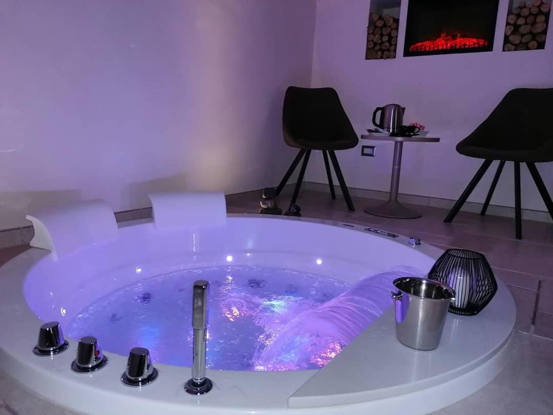 Lux Suite Taranto Bagian luar foto