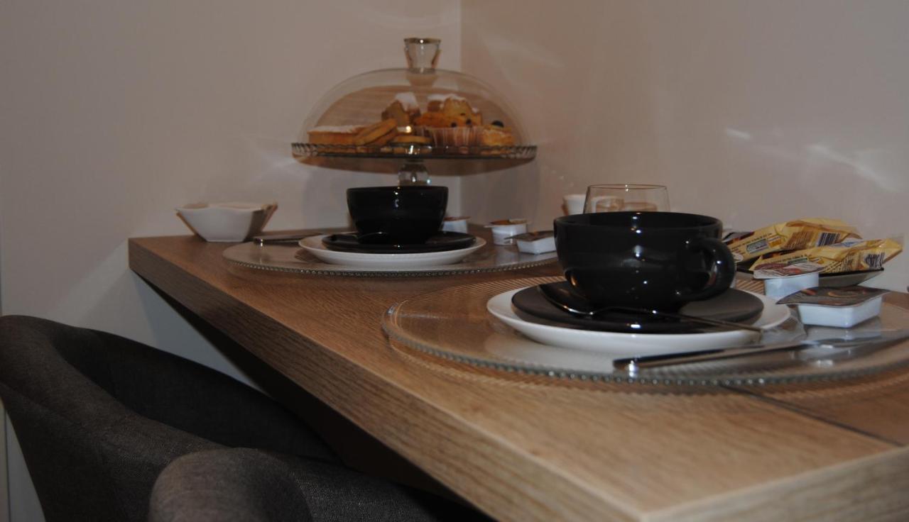 Lux Suite Taranto Bagian luar foto