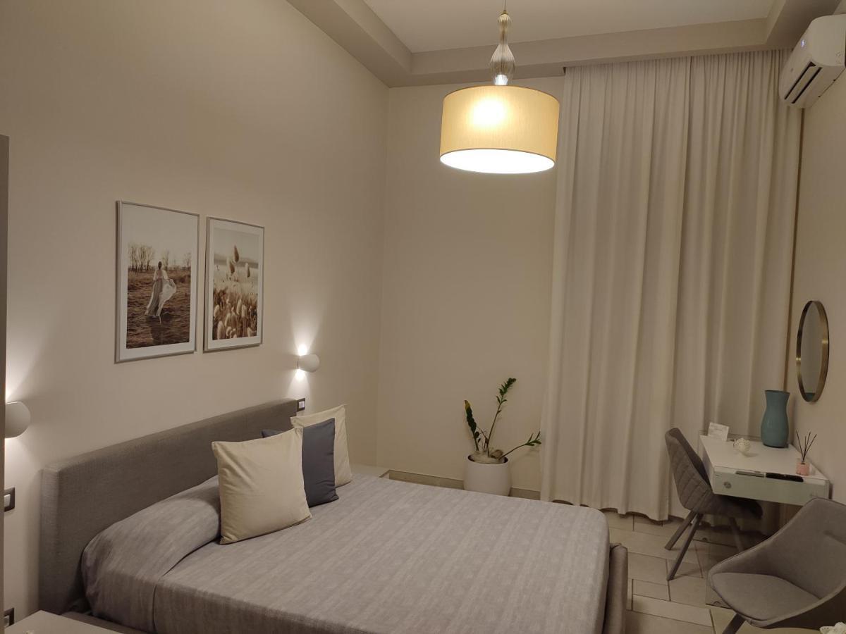 Lux Suite Taranto Bagian luar foto