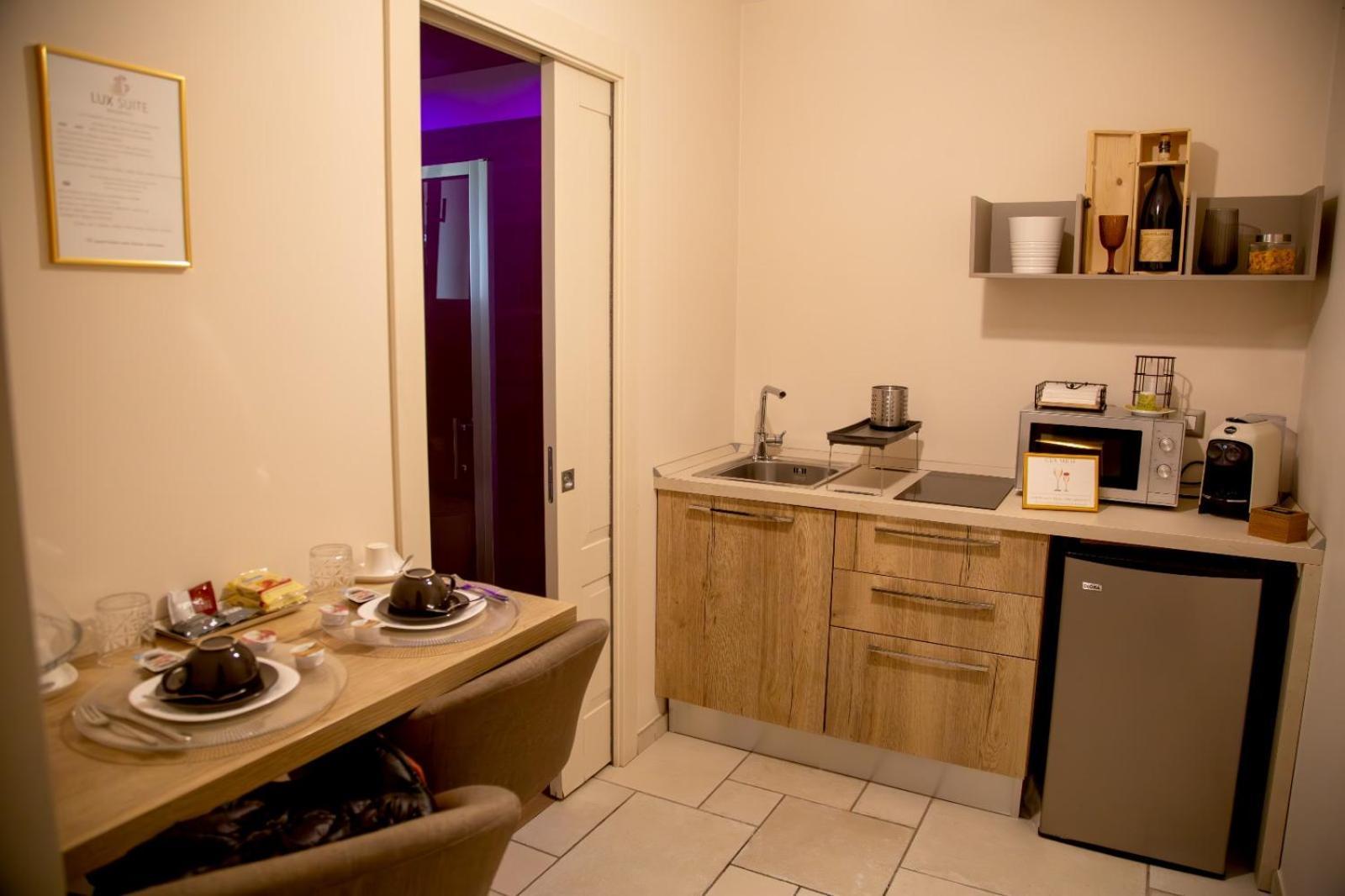 Lux Suite Taranto Bagian luar foto